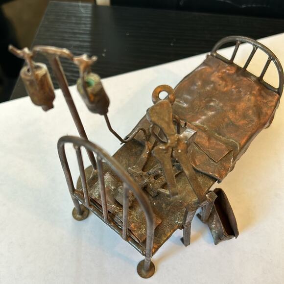 Metal Hospital Bed Sculpture with Doctor Patient & I V Bottles - Picture 4 of 15
